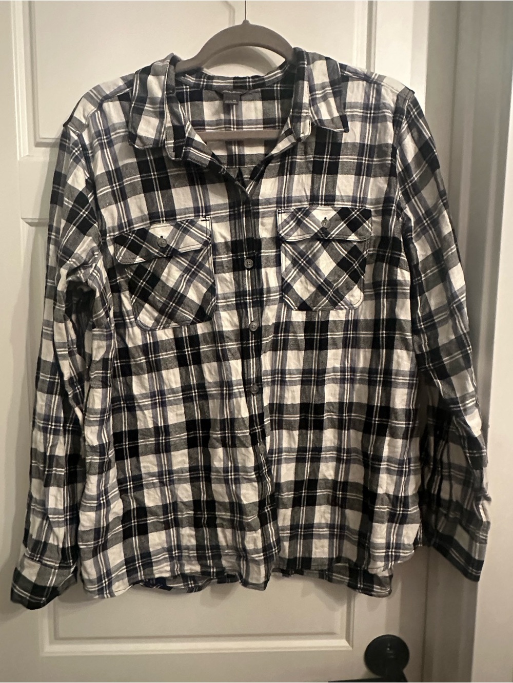 Women’s Eddie Bauer Black, Blue and White Plaid Button-Down Shirt. Size XL.